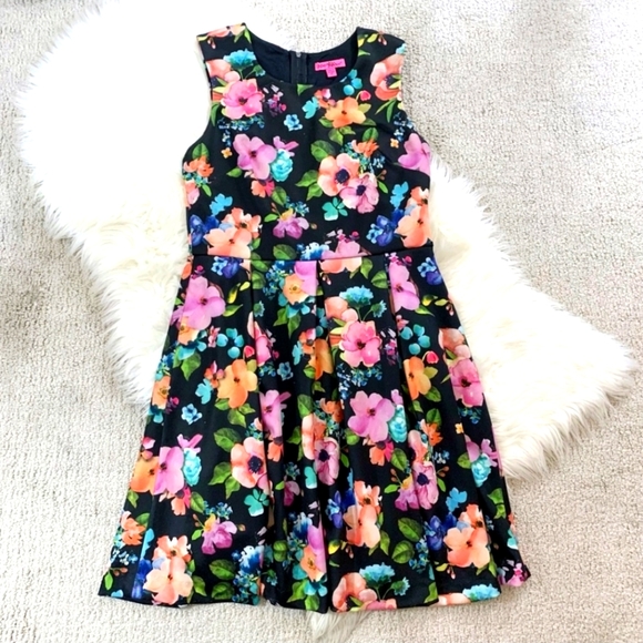 Betsey Johnson Dresses & Skirts - Betsey Johnson Fit and Flare Floral Dress